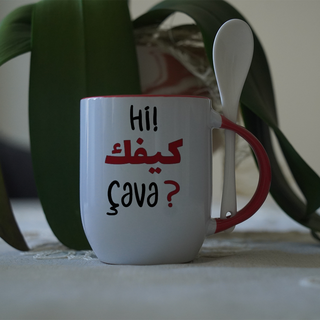 كأس مع ملعقة